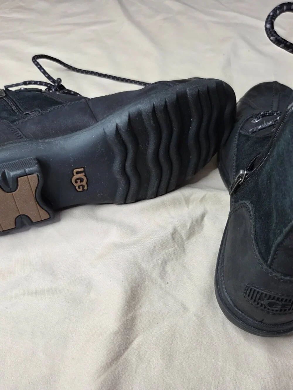 UGG - Women's Hapsburg Duck Rain and All Weather Boots - Size 8.5